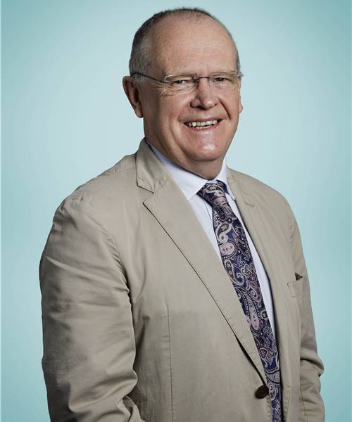 Prof Grant D McLaren